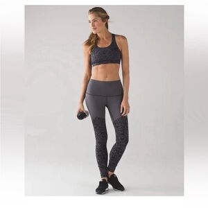 LULULEMON WUNDER UNDER PANT HI RISE NULUX OOH-LA-LACE DARK CARBON BLACK SIZE 6.